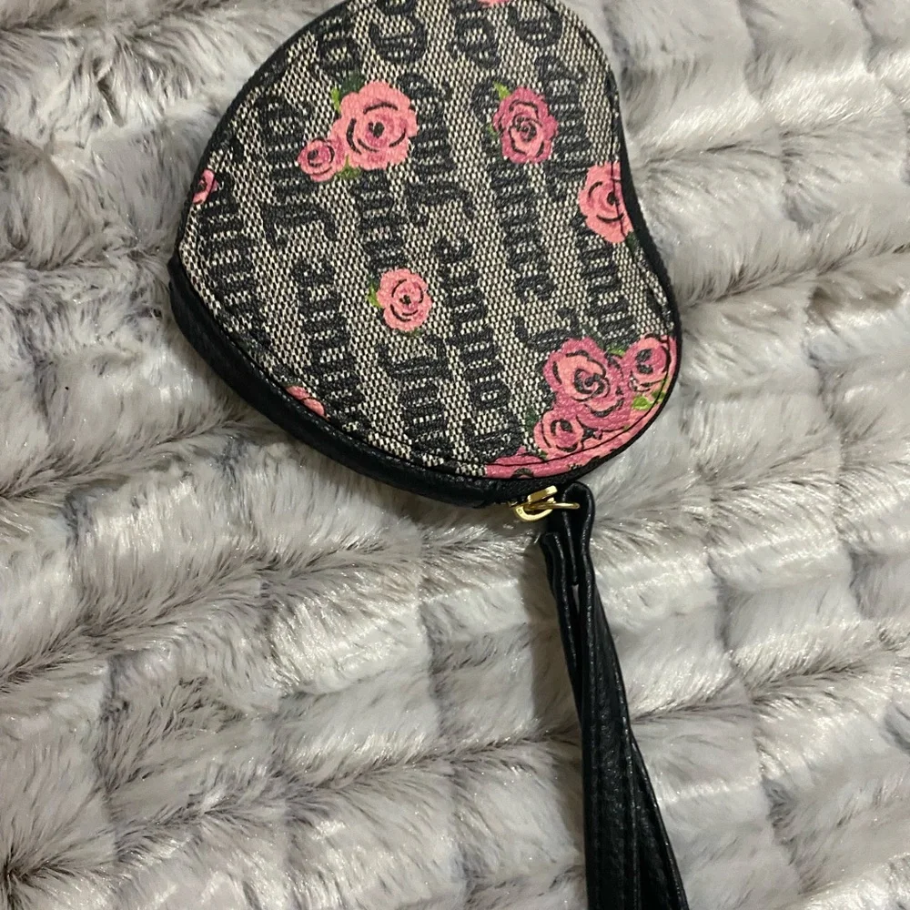 Juicy Couture Black and Pink Rose Heart Wristlet - Picture 2 of 3